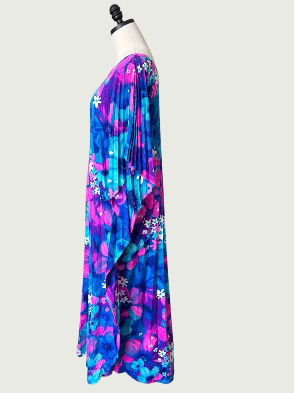 vintage 70s accordion pleat barkcloth Hawaiian print caftan OS